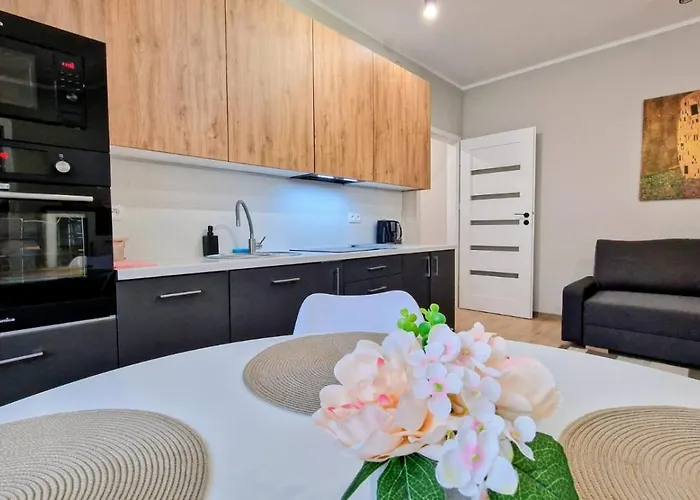 Luxury Location -ii-off Piotrkowska Apartman *